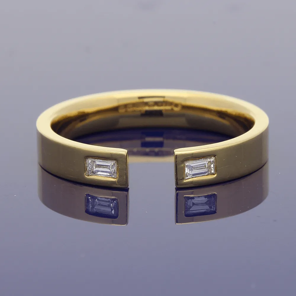 18ct Yellow Gold Horseshoe Shaped Wedding Ring