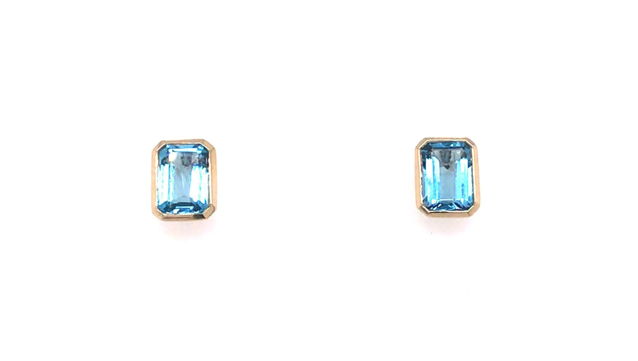 9ct Yellow Gold Blue Topaz Earrings