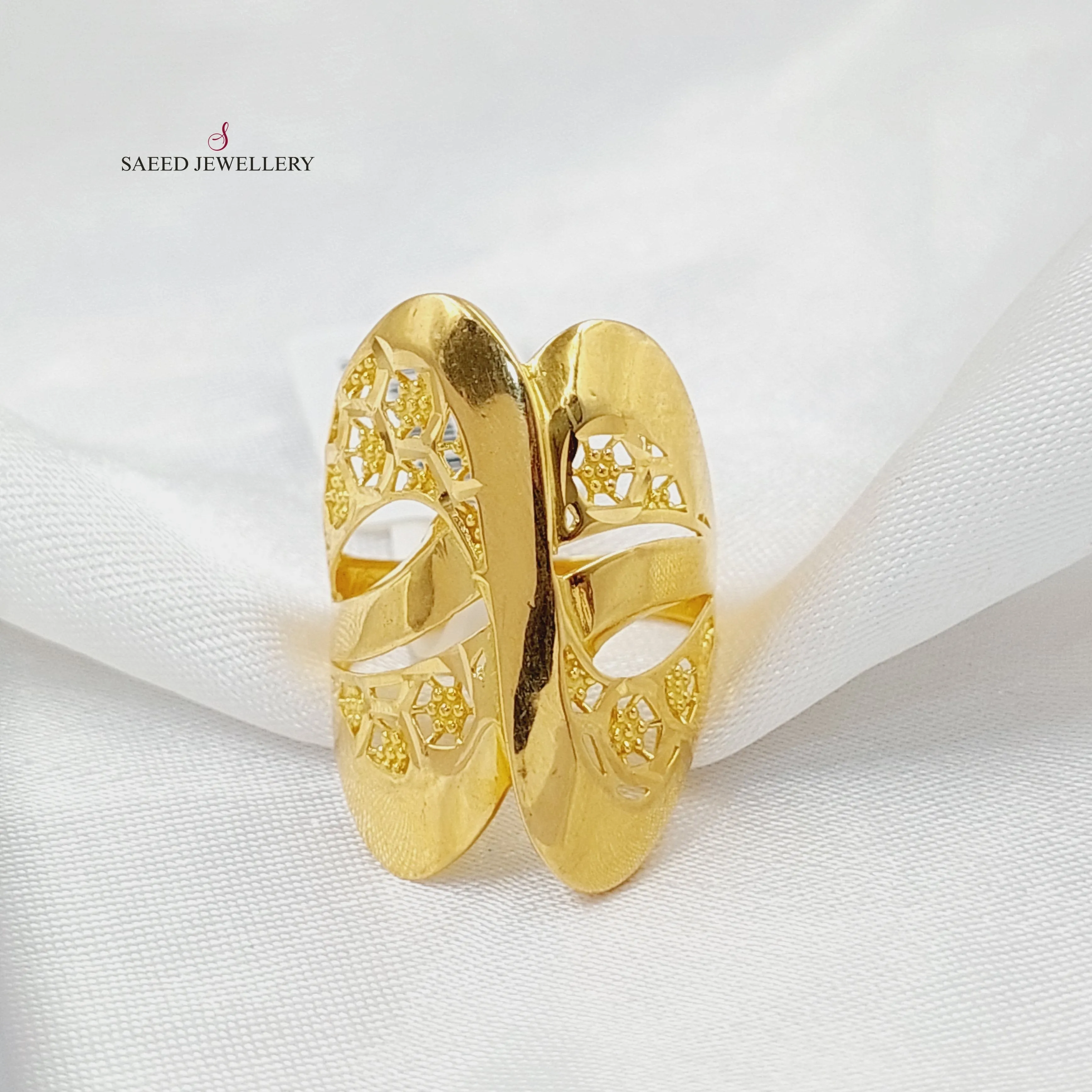 Engraved Wings Ring