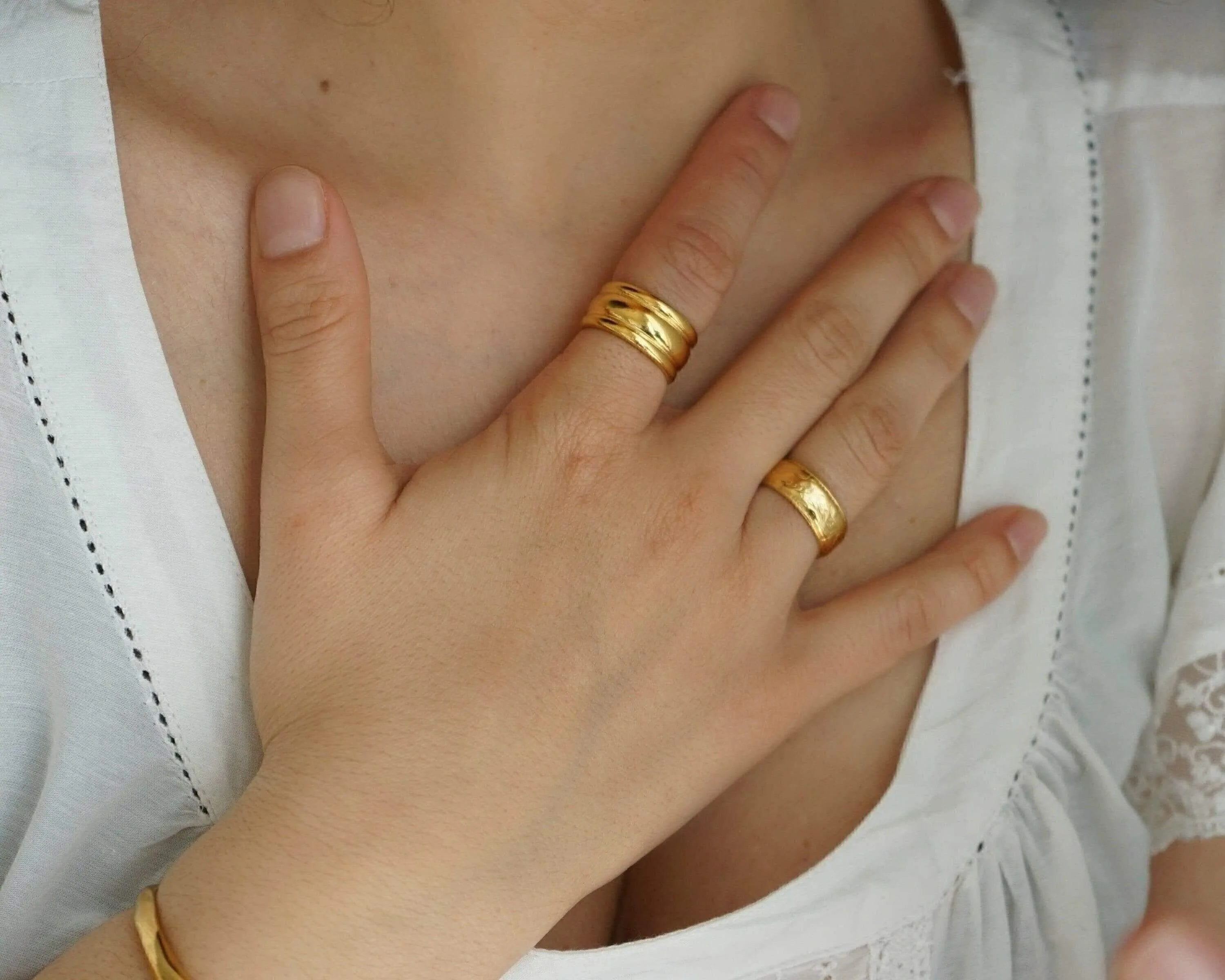 Gold Band Ring with Inner Floral Pattern