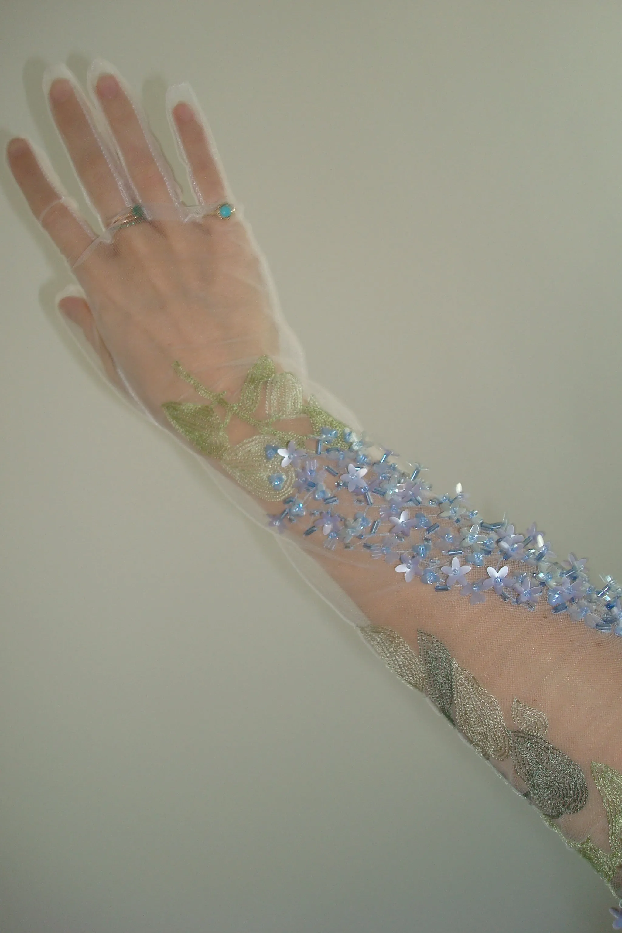 Hand-embroidered gloves