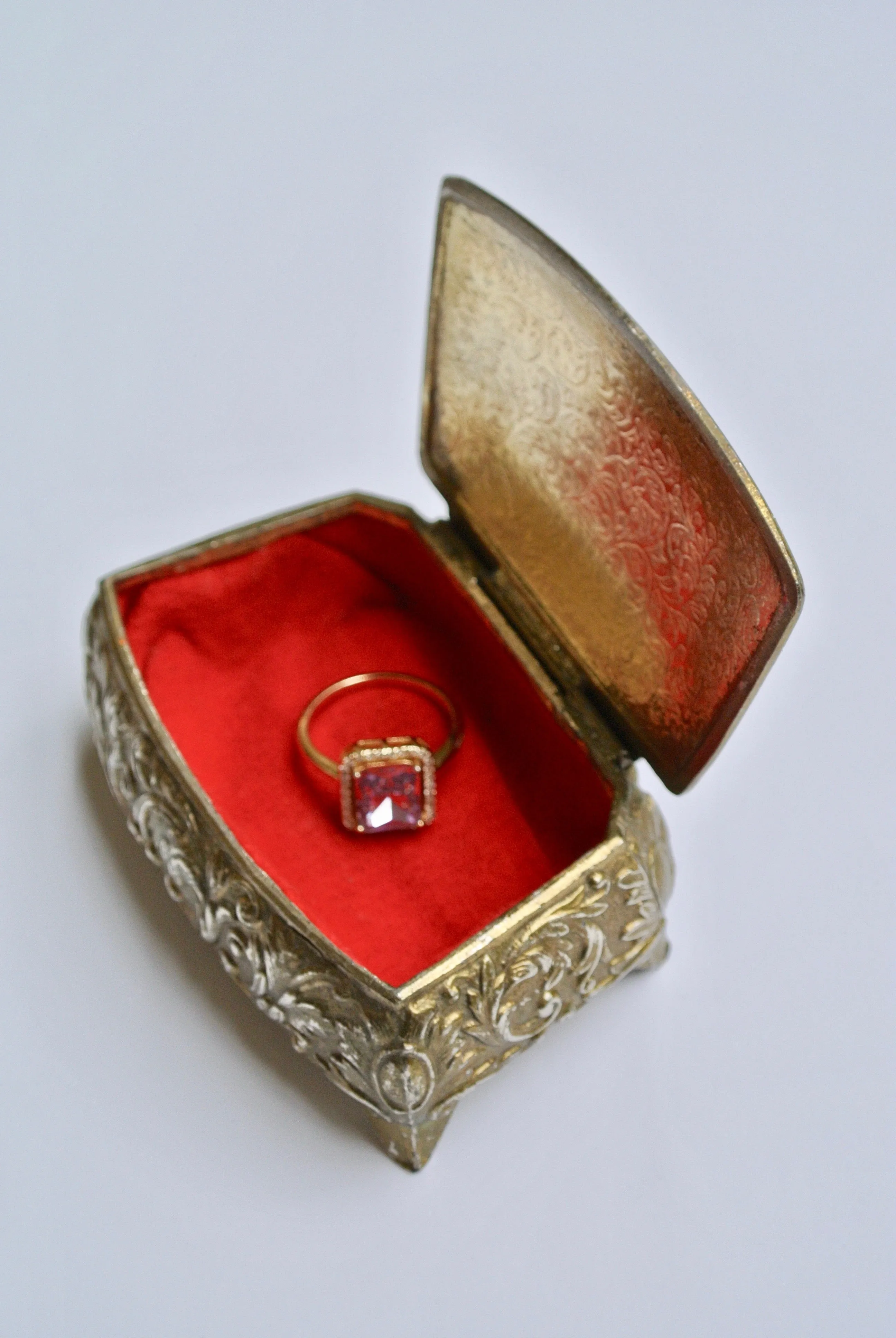 La Fleur La Bleu Ring Box
