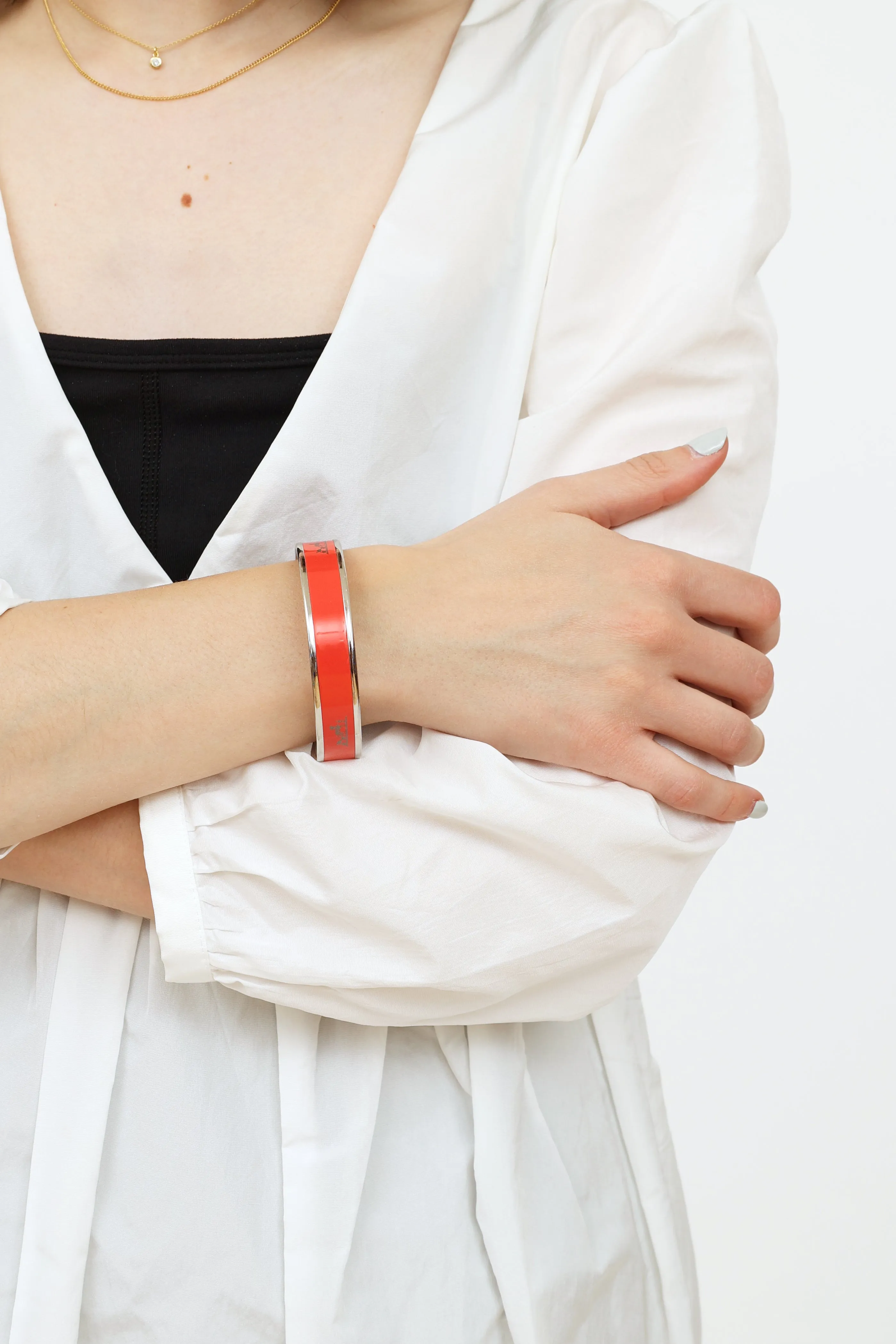 Rouge Casque Enamel Caleche Bangle
