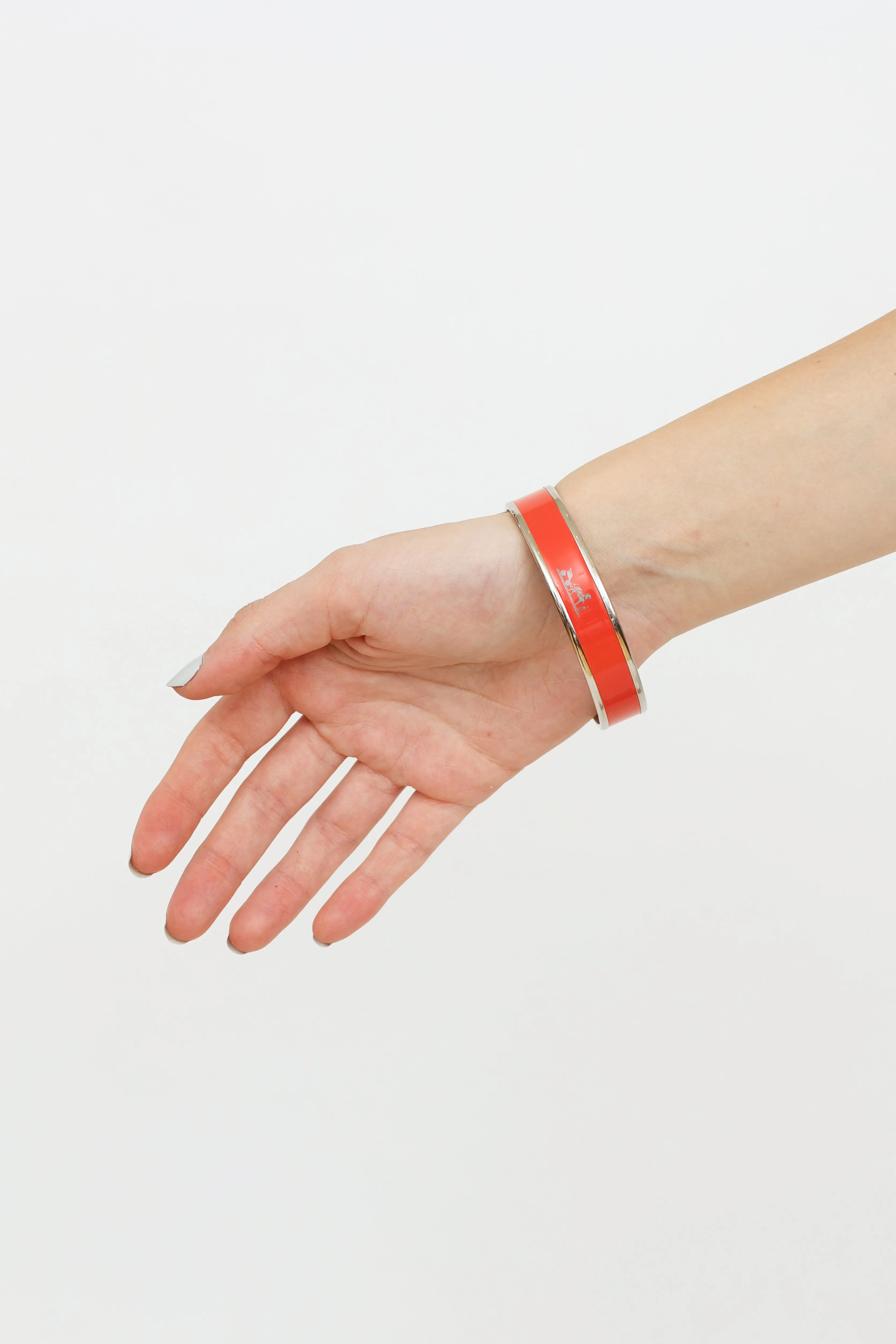 Rouge Casque Enamel Caleche Bangle