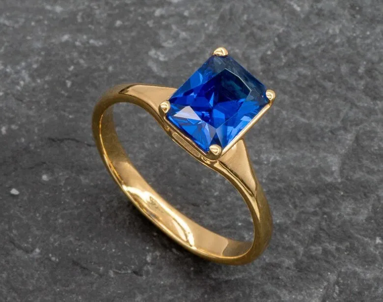 Sapphire Gold Ring - Radiant Cut Ring - Solitaire Sapphire Ring