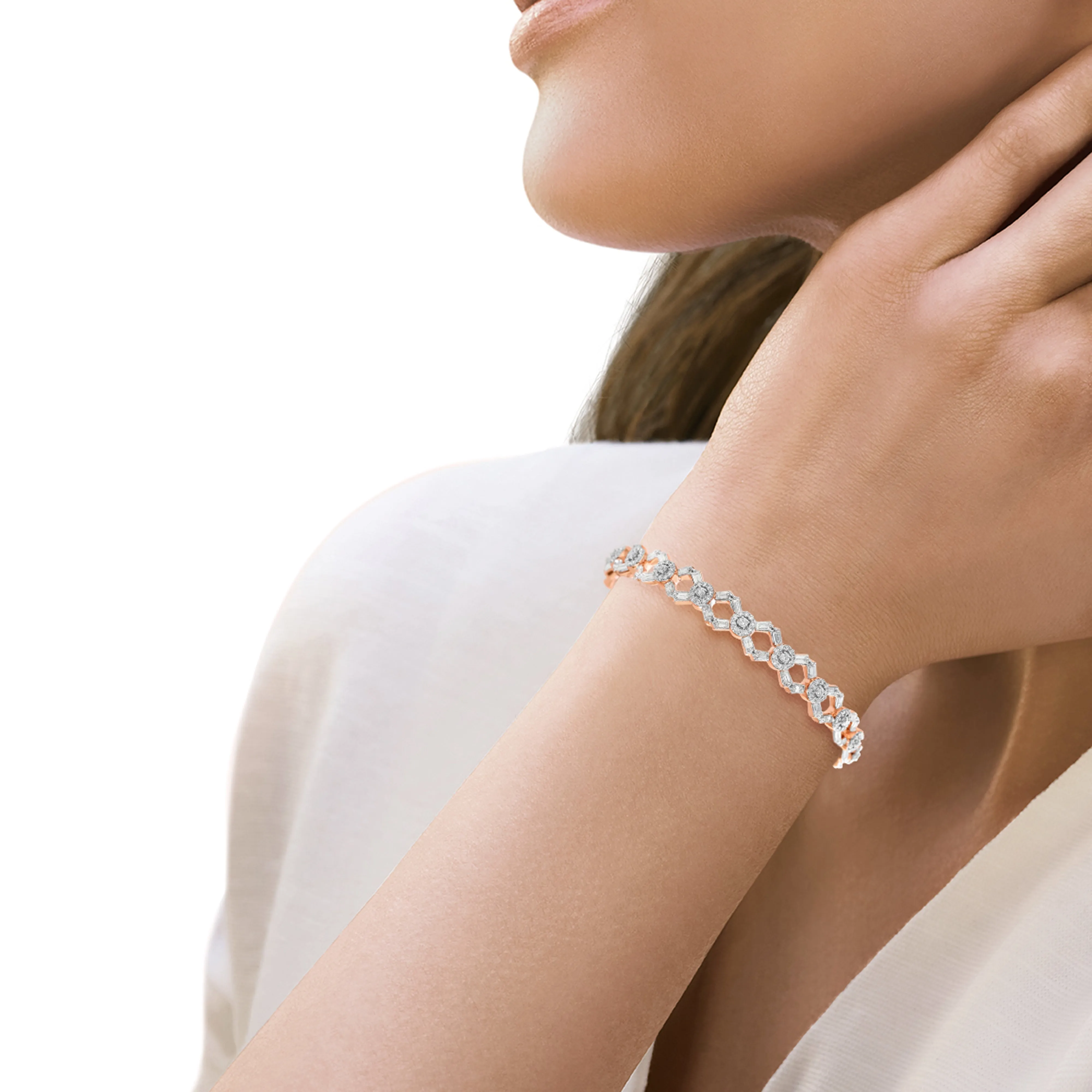 Scatter Waltz Alvina Diamond Bangle*
