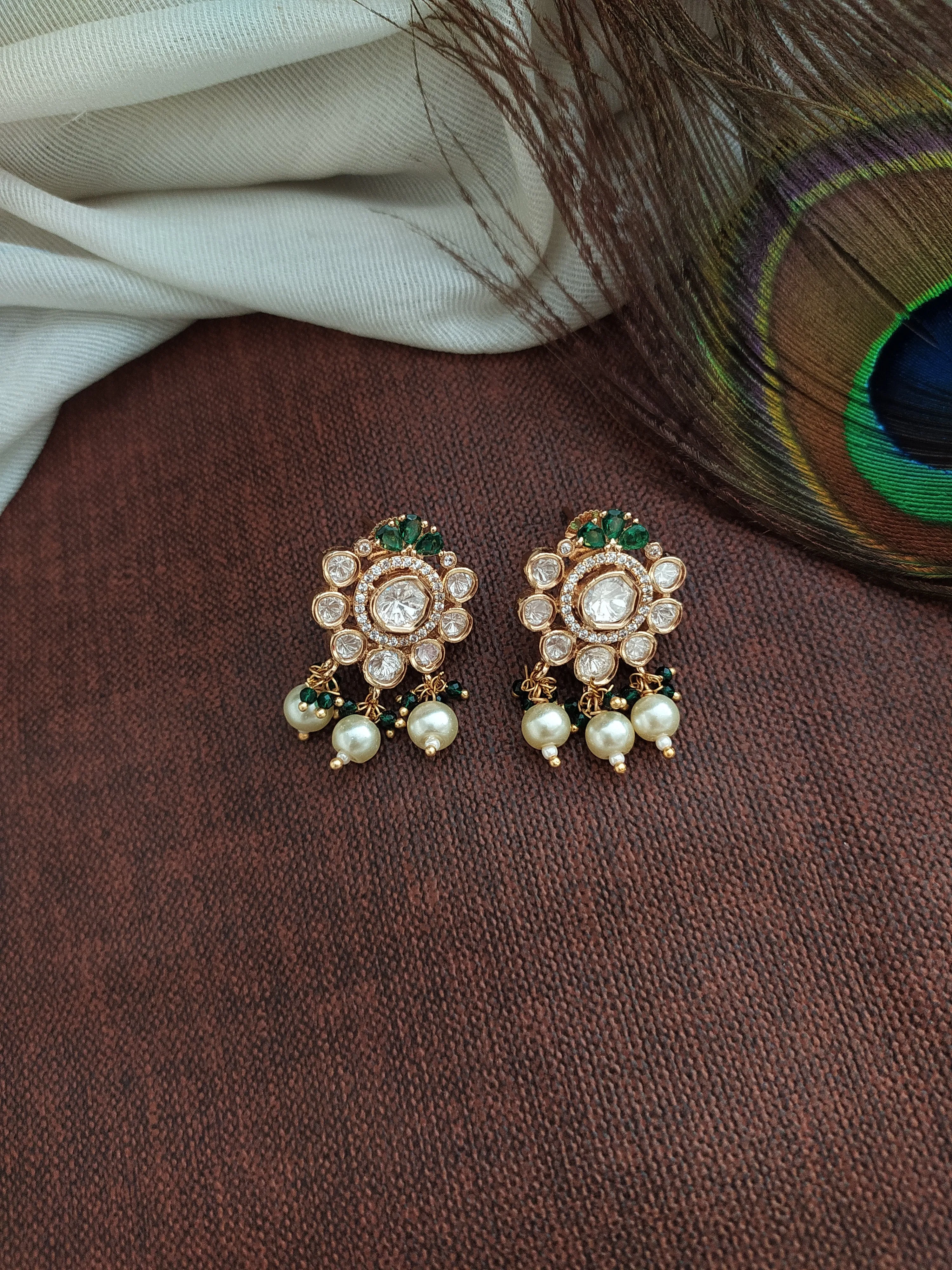Trendy Gold-Plated Kundan Chain