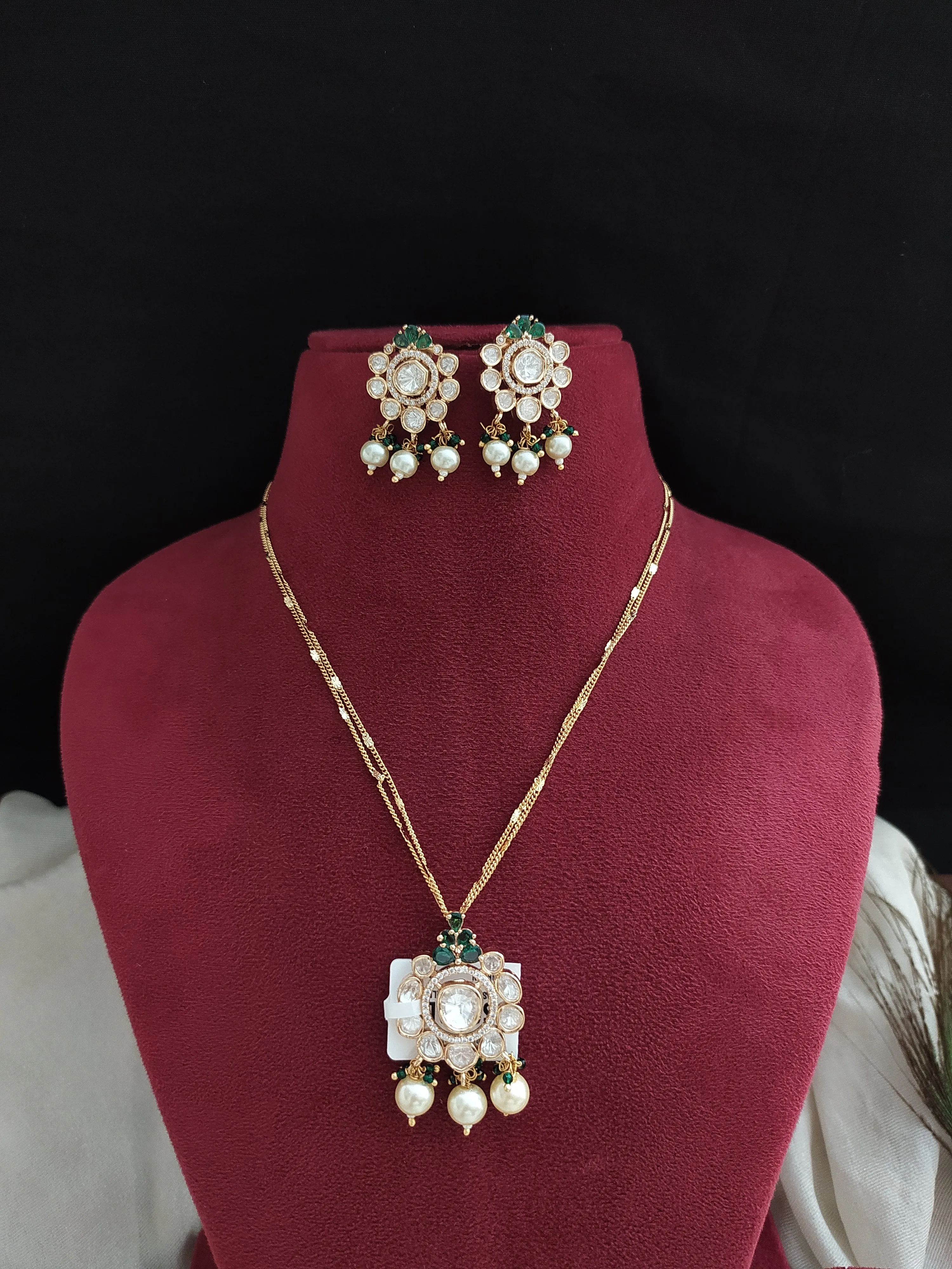 Trendy Gold-Plated Kundan Chain